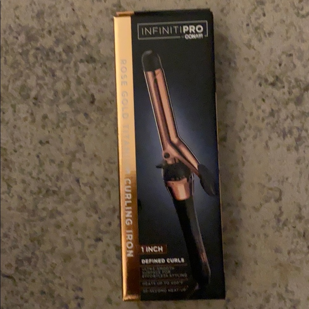 Conair rose gold 1” curling iron
